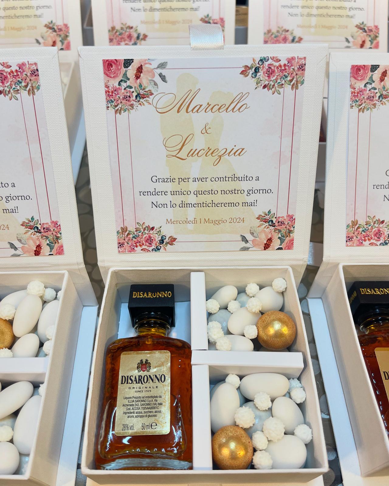Scatolina Disaronno con apertura a libro